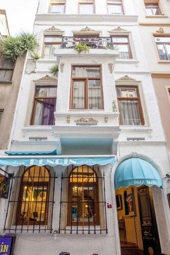 Dora Hotel
