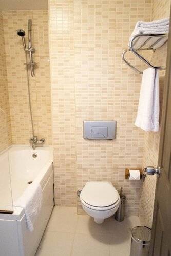 Dora Hotel