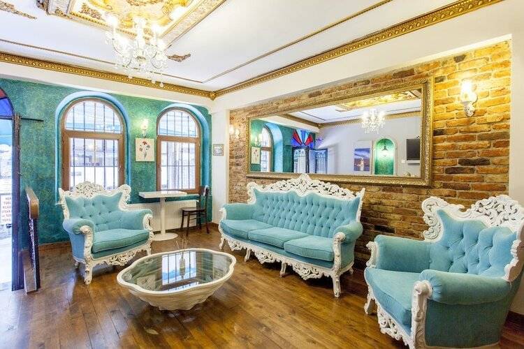 Dora Hotel
