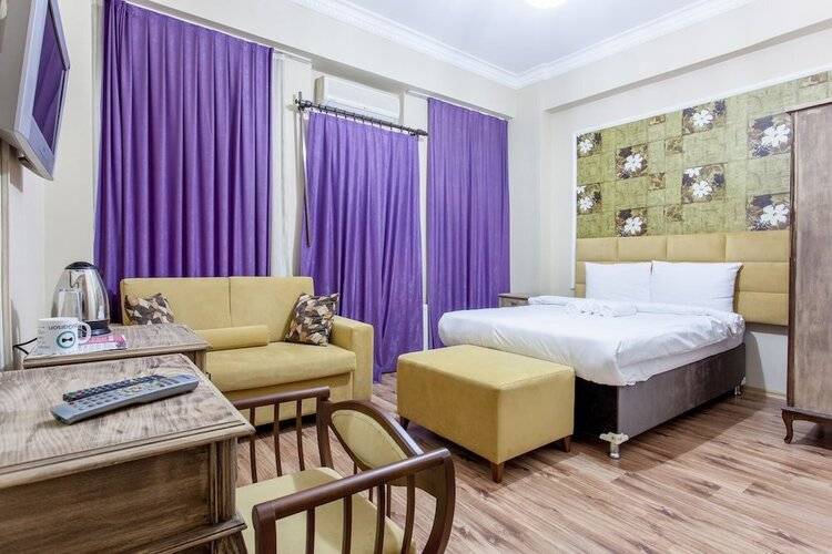 Dora Hotel