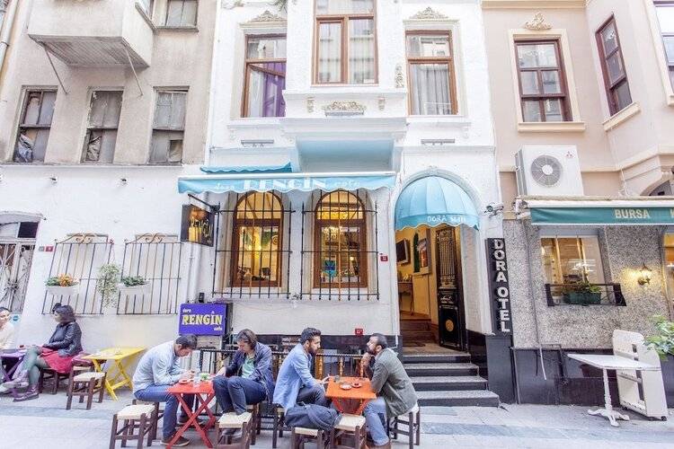 Dora Hotel
