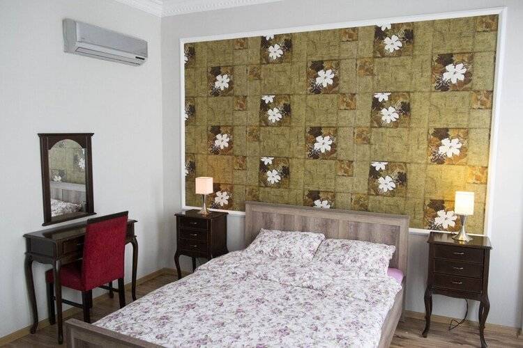 Dora Hotel