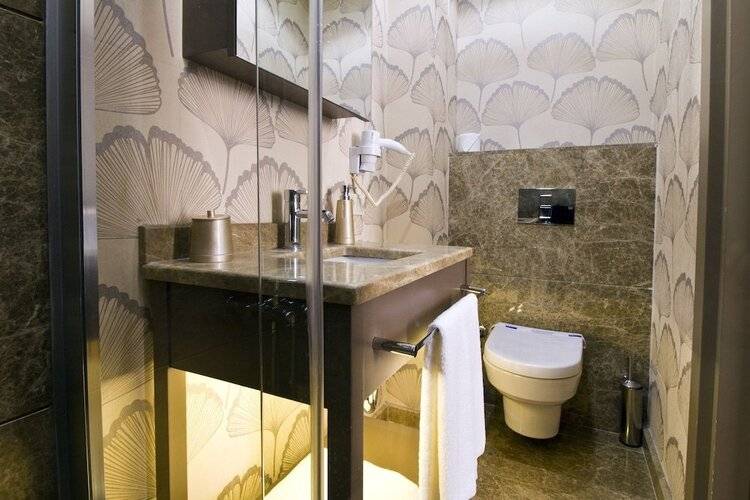Eva Residence