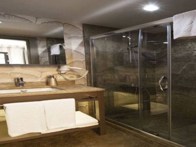 Eva Residence