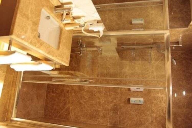 Eva Residence