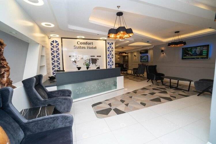 Отель Comfort Suites