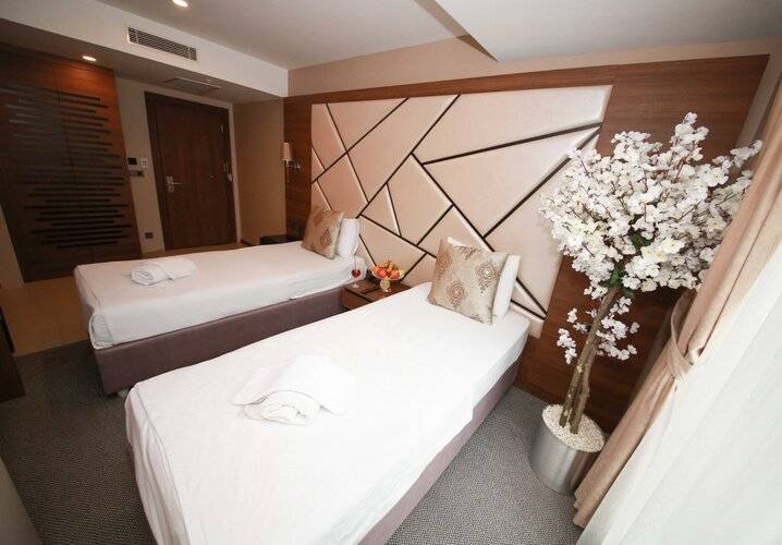 Отель Litros Hotel & Spa