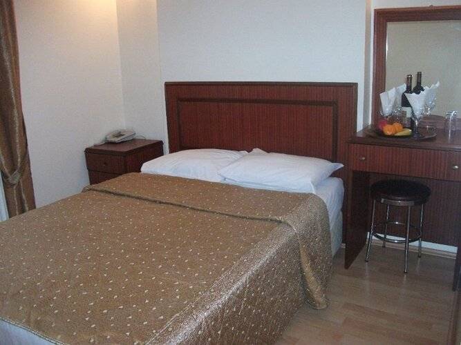 Emos Hotel
