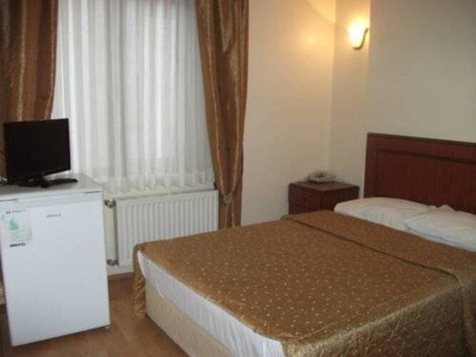 Emos Hotel