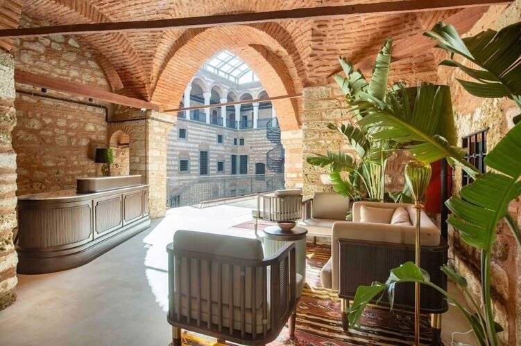 Han 1772 Hotel