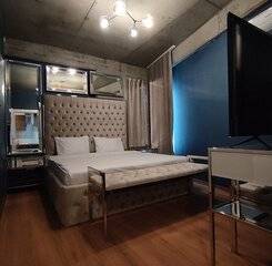 $item['hotel']['name']