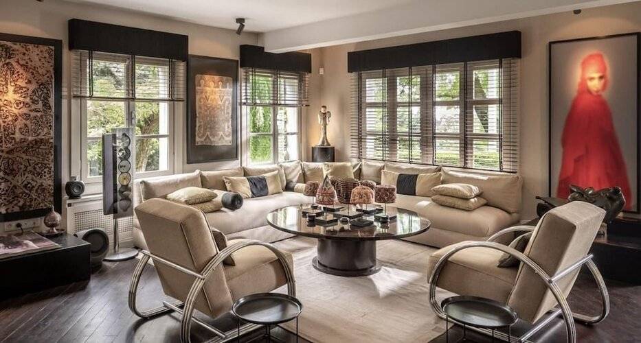 Enchanting 22 000m2 Property And Elegant 5 Bedroom Manor