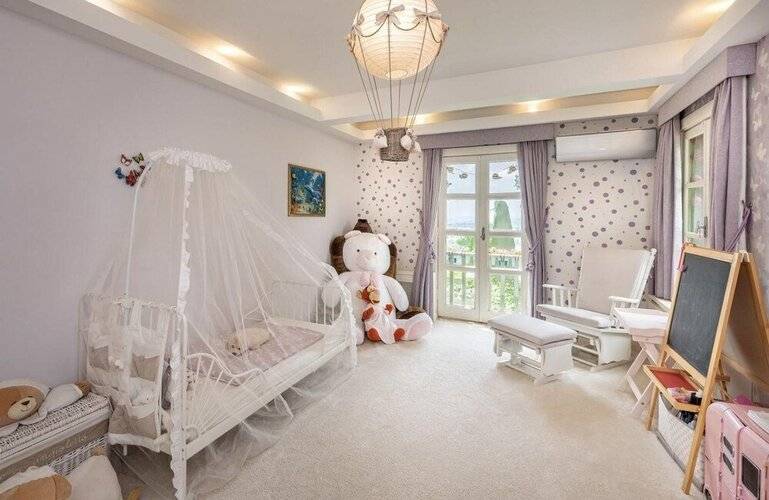 Enchanting 22 000m2 Property And Elegant 5 Bedroom Manor