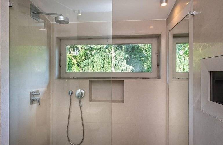 Enchanting 22 000m2 Property And Elegant 5 Bedroom Manor