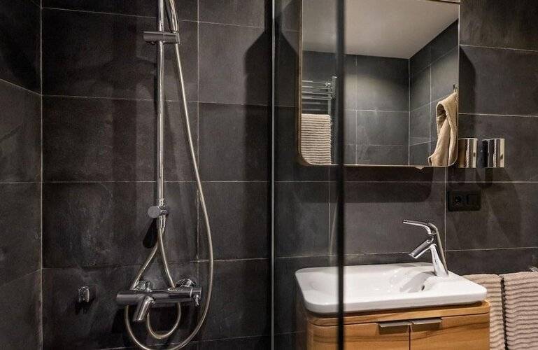 Enchanting 22 000m2 Property And Elegant 5 Bedroom Manor
