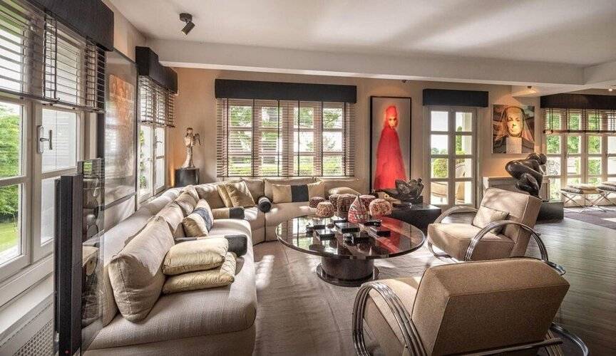 Enchanting 22 000m2 Property And Elegant 5 Bedroom Manor