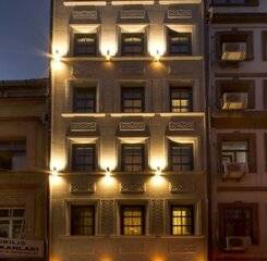 $item['hotel']['name']