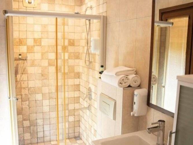 The Hera Suit Hotels