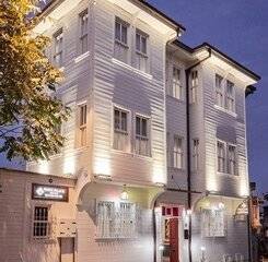 $item['hotel']['name']