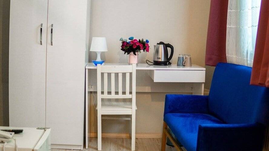 Evin Suit Hotel