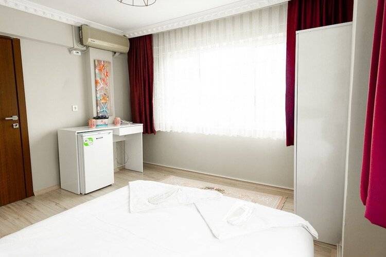 Evin Suit Hotel