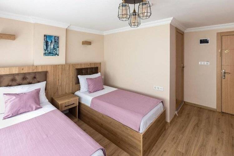 Grey House Hotel
