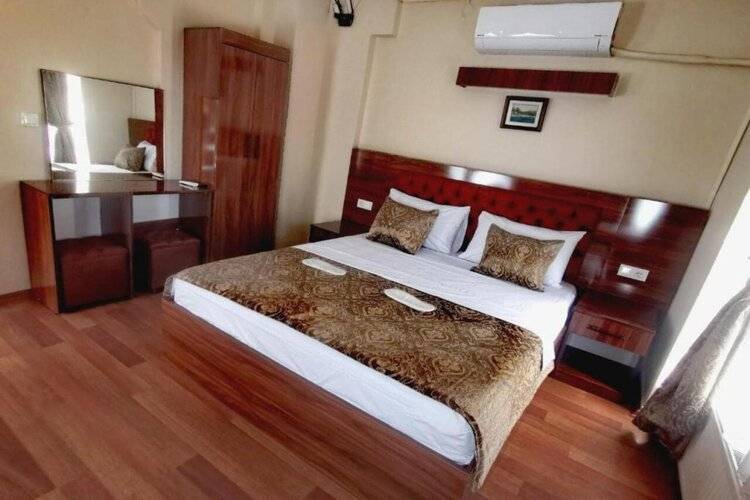 Grey House Hotel