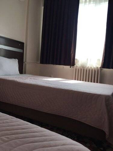 Otel Öz Yavuz
