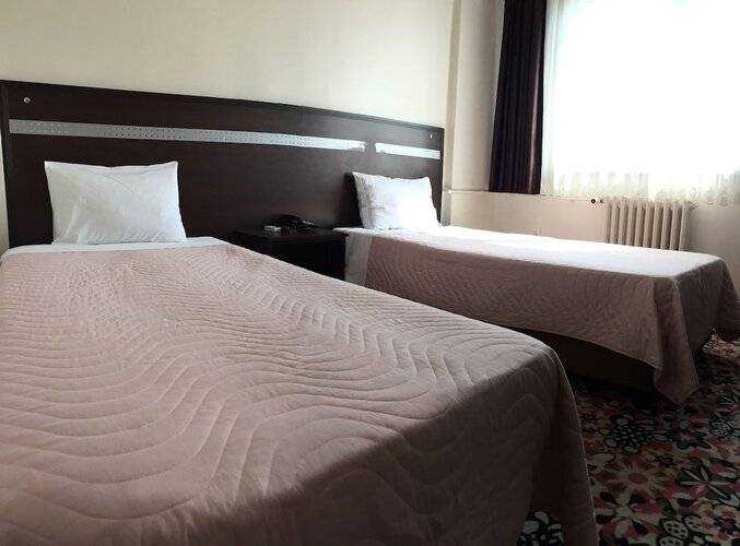 Otel Öz Yavuz
