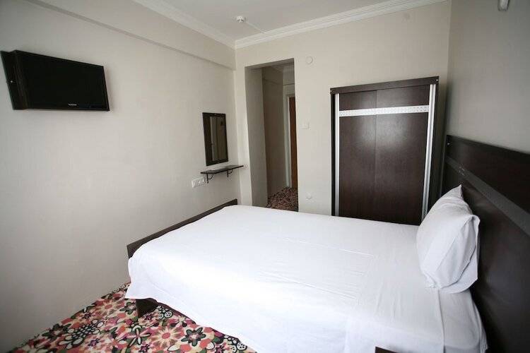 Otel Öz Yavuz