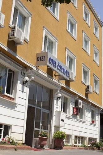 Otel Öz Yavuz