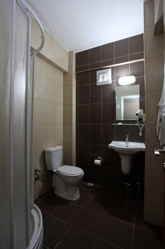 Otel Öz Yavuz