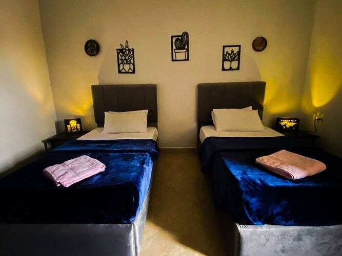 7 Pyramids Guest House