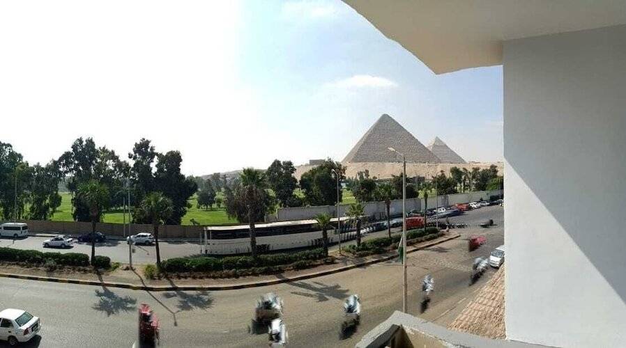 Elite Pyramids Inn