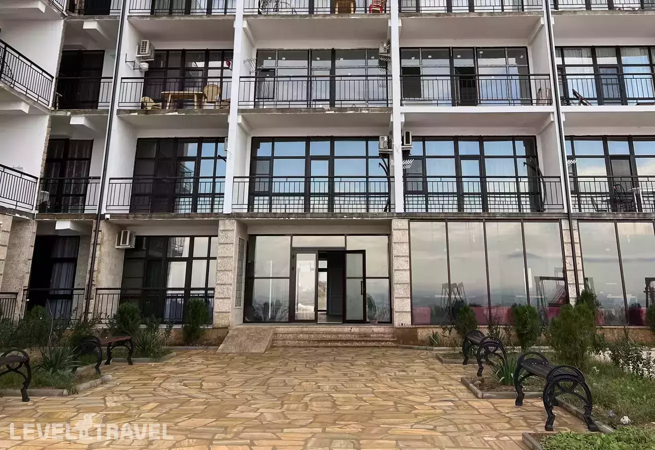 Резидент Плаза