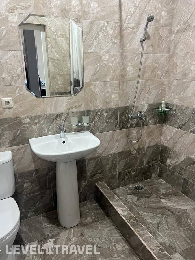 Изображение отеля 8