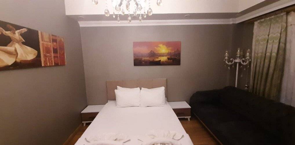 Valentine Suites Hotel