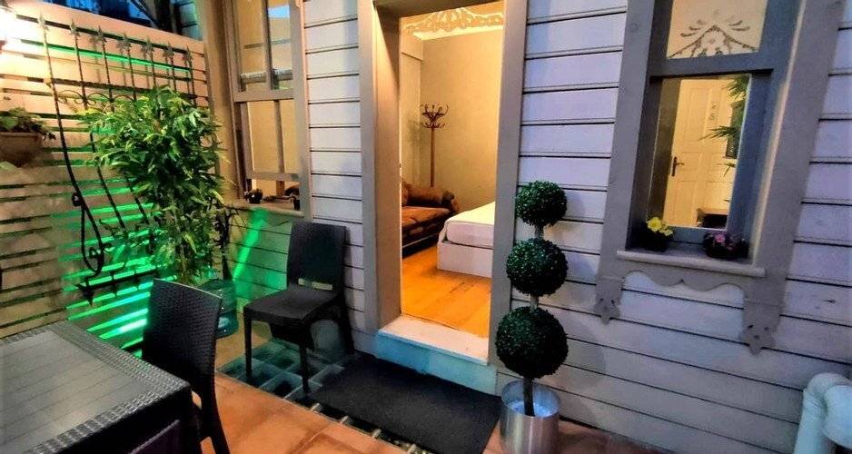 Valentine Suites Hotel