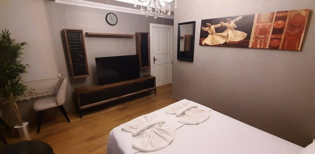 Valentine Suites Hotel