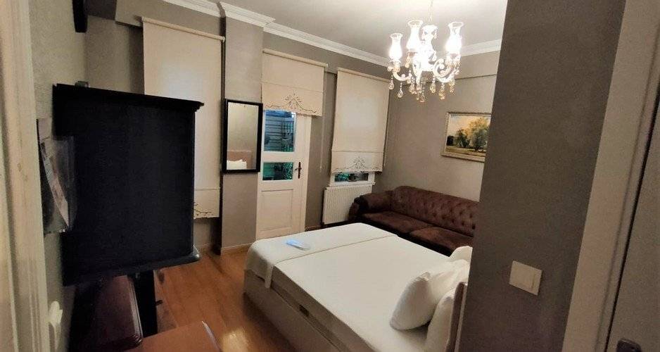 Valentine Suites Hotel