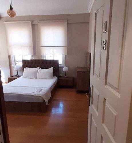Valentine Suites Hotel