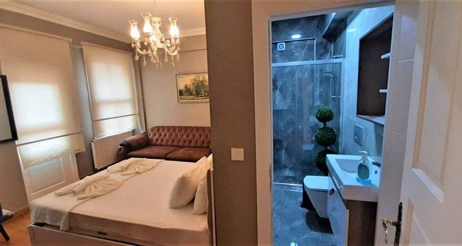 Valentine Suites Hotel