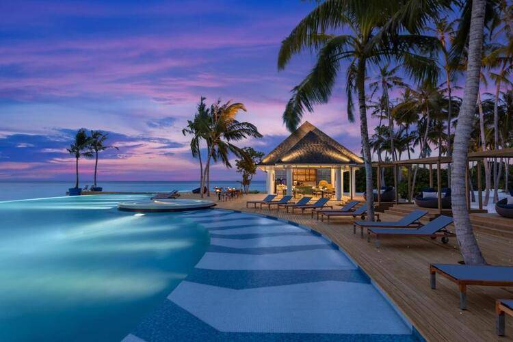 Avani+ Fares Maldives Resort
