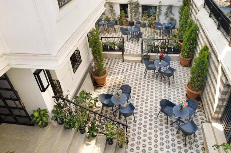 Imagine Hotel