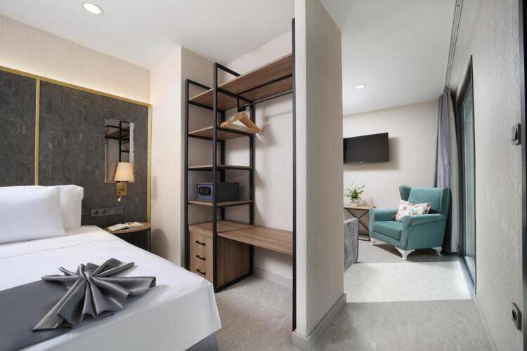 Imagine Hotel