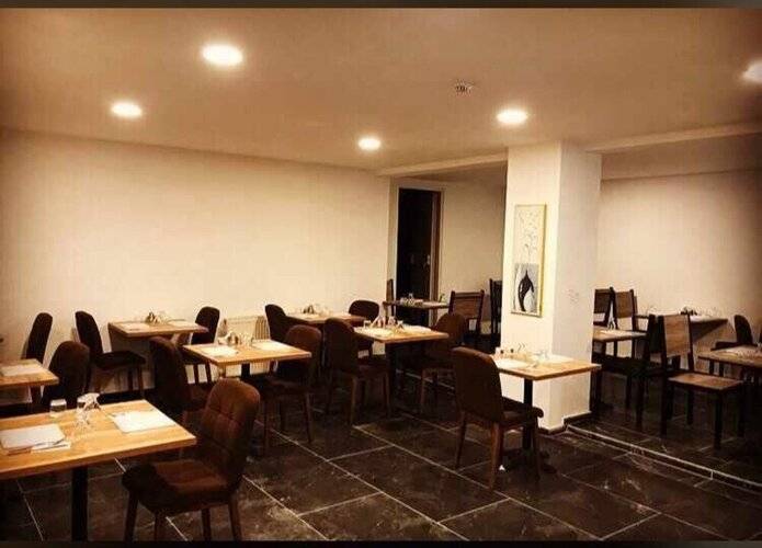 Asia Lees Inn Hotel