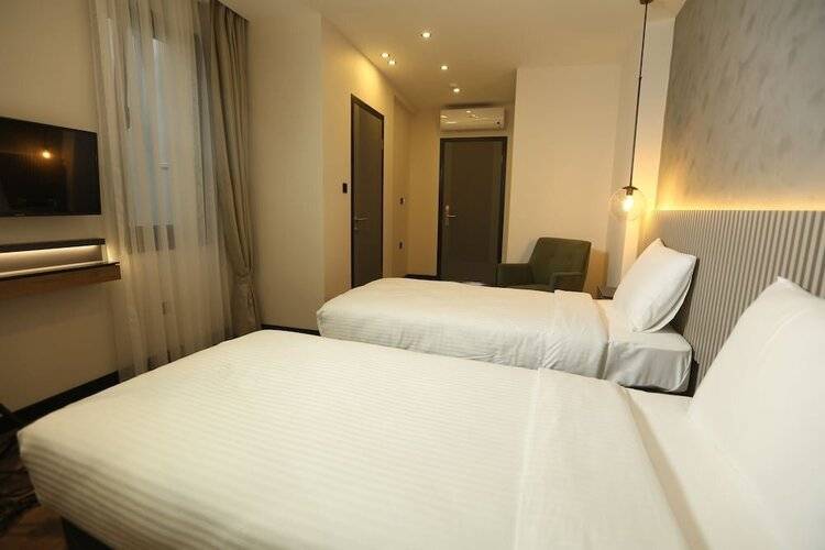 Moja City Hotel