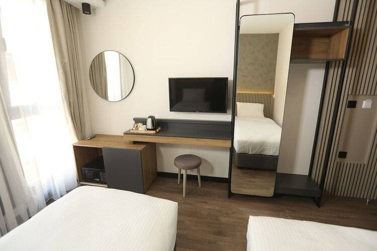 Moja City Hotel