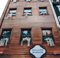 $item['hotel']['name']
