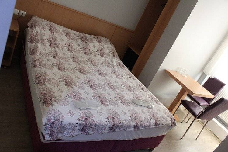 Ozsefa Hotel